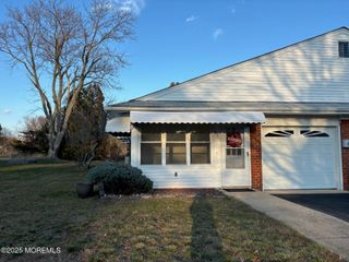 89 Fairway Lane C, Whiting, NJ 08759