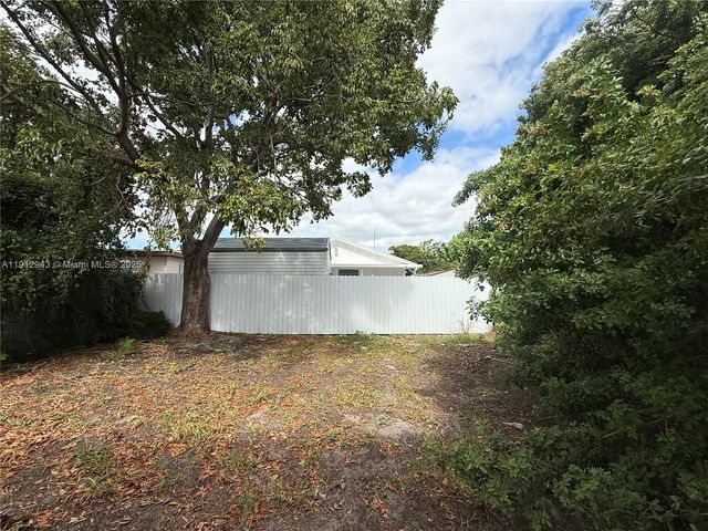 1865 NW 70th Street, Miami, FL 33147