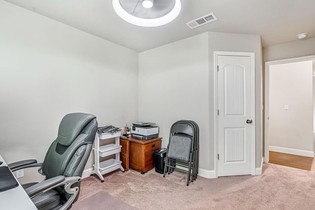 2424 Las Rosas Avenue, Clovis, CA 93619