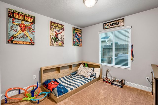 2424 Las Rosas Avenue, Clovis, CA 93619