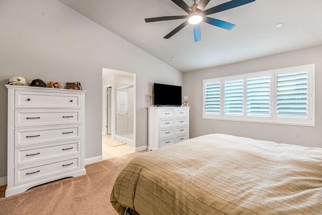 2424 Las Rosas Avenue, Clovis, CA 93619