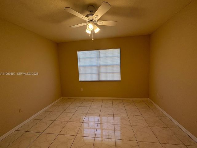 204 Belmont Ln 102, North Lauderdale, FL 33068