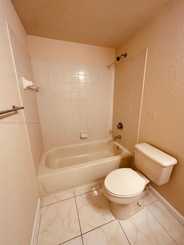 204 Belmont Ln 102, North Lauderdale, FL 33068