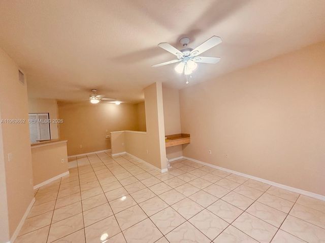 204 Belmont Ln 102, North Lauderdale, FL 33068