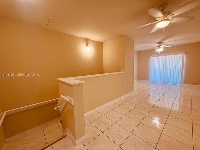 204 Belmont Ln 102, North Lauderdale, FL 33068