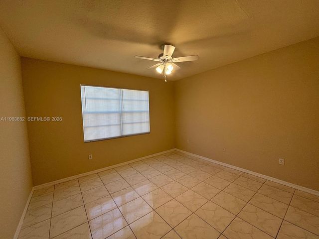 204 Belmont Ln 102, North Lauderdale, FL 33068