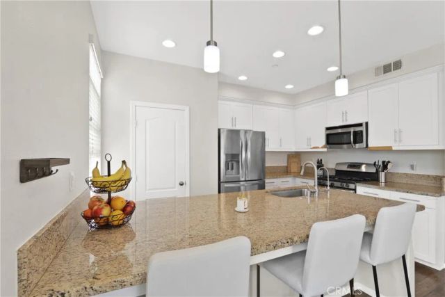 1895 Orizaba Avenue 104, Signal Hill, CA 90755