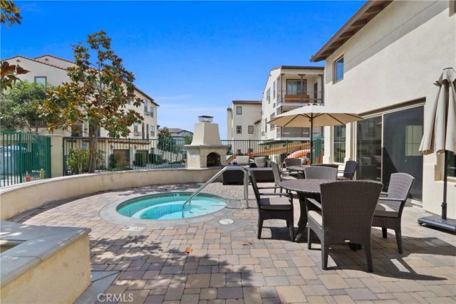 1895 Orizaba Avenue 104, Signal Hill, CA 90755