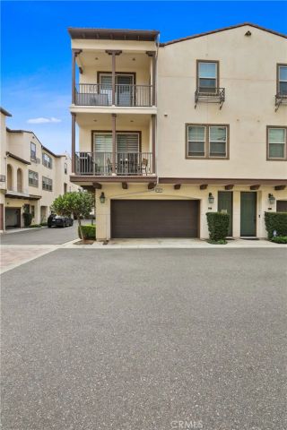 1895 Orizaba Avenue 104, Signal Hill, CA 90755