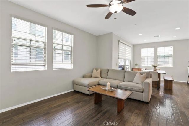 1895 Orizaba Avenue 104, Signal Hill, CA 90755