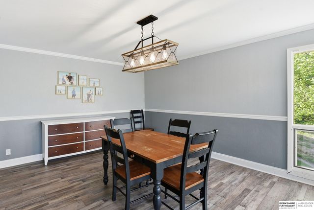 909 Ridgewood Court, Bellevue, NE 68005