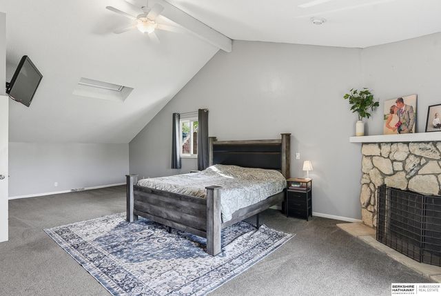 909 Ridgewood Court, Bellevue, NE 68005
