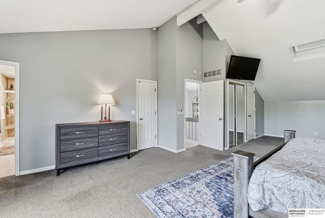 909 Ridgewood Court, Bellevue, NE 68005