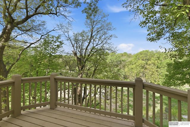909 Ridgewood Court, Bellevue, NE 68005