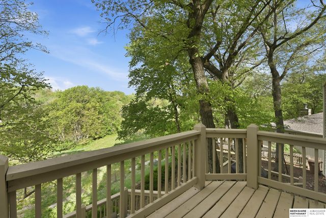 909 Ridgewood Court, Bellevue, NE 68005