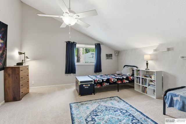 909 Ridgewood Court, Bellevue, NE 68005