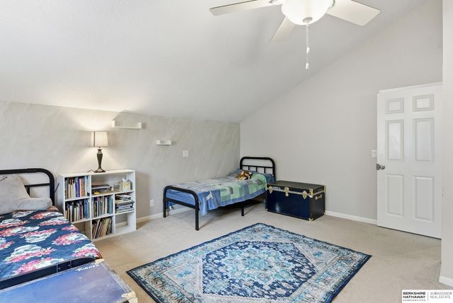 909 Ridgewood Court, Bellevue, NE 68005