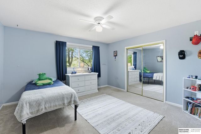 909 Ridgewood Court, Bellevue, NE 68005