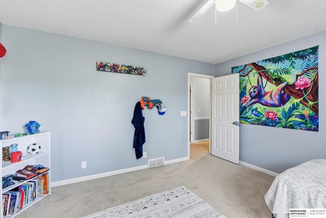 909 Ridgewood Court, Bellevue, NE 68005