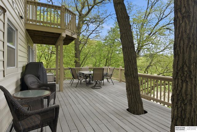 909 Ridgewood Court, Bellevue, NE 68005