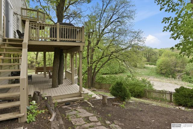 909 Ridgewood Court, Bellevue, NE 68005