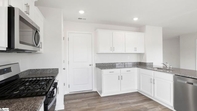 104 Elgin Drive, Laurens, SC 29360