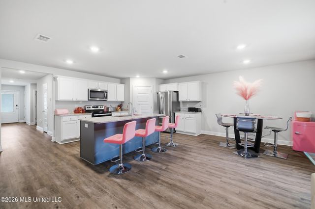 6602 Eastland Circle, Biloxi, MS 39532