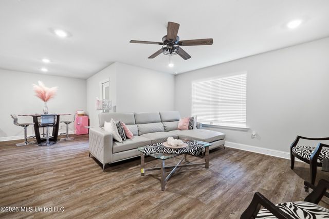 6602 Eastland Circle, Biloxi, MS 39532