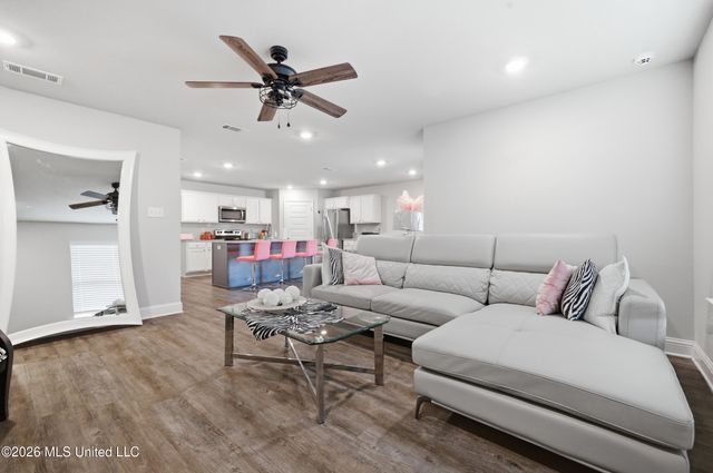 6602 Eastland Circle, Biloxi, MS 39532