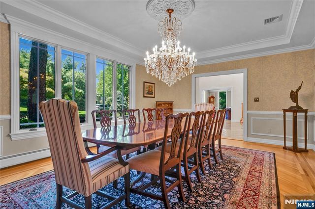 837 Apple Ridge Road, Franklin Lakes, NJ 07417