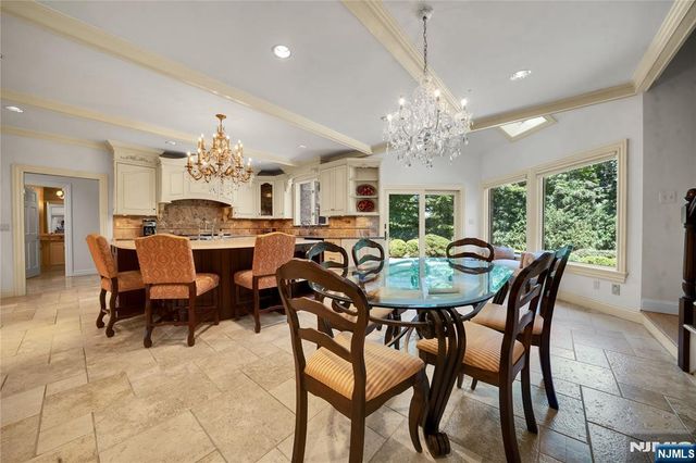 837 Apple Ridge Road, Franklin Lakes, NJ 07417