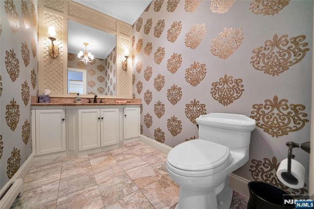 837 Apple Ridge Road, Franklin Lakes, NJ 07417