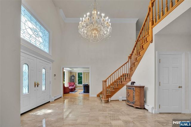 837 Apple Ridge Road, Franklin Lakes, NJ 07417