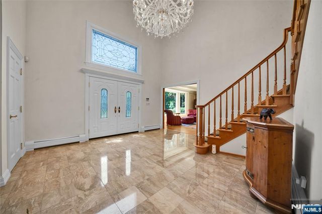 837 Apple Ridge Road, Franklin Lakes, NJ 07417