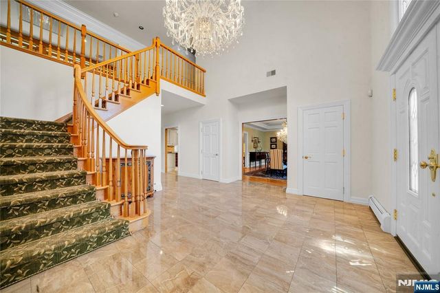 837 Apple Ridge Road, Franklin Lakes, NJ 07417