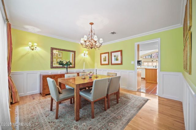 4 Forest Court, Morganville, NJ 07751