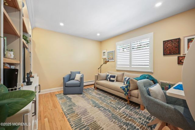 4 Forest Court, Morganville, NJ 07751