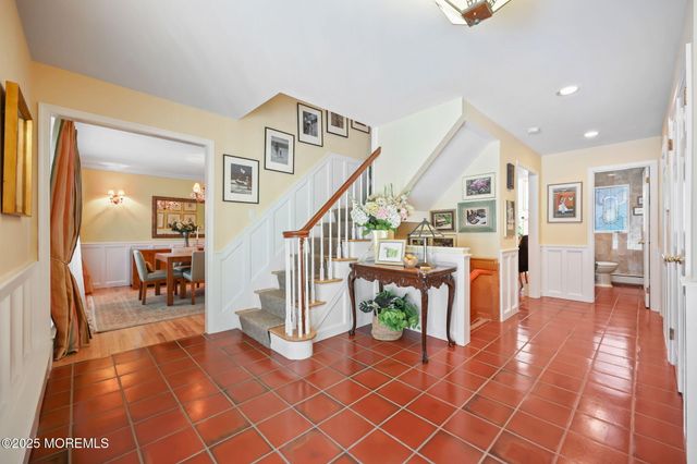 4 Forest Court, Morganville, NJ 07751