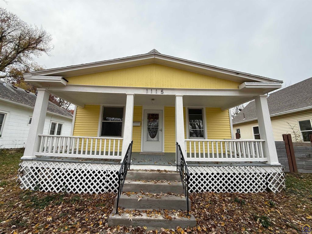 1115 SW Woodward AVE, Topeka, KS 66605