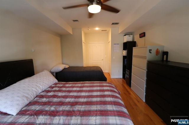 411-419 Chestnut 3C, Newark, NJ 07105
