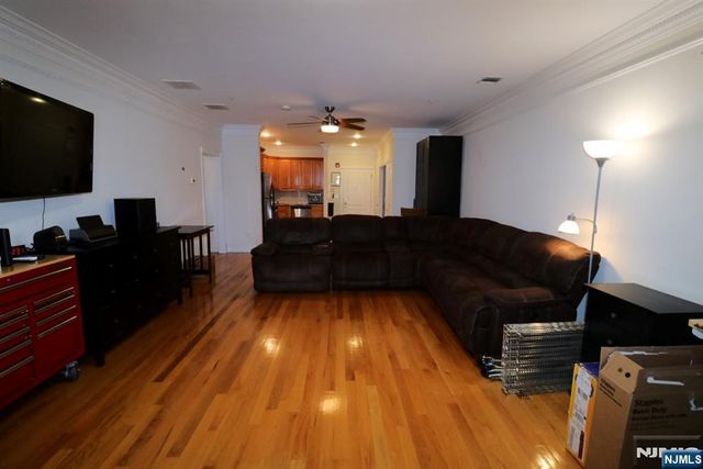 411-419 Chestnut 3C, Newark, NJ 07105