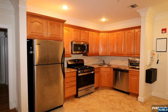 411-419 Chestnut 3C, Newark, NJ 07105