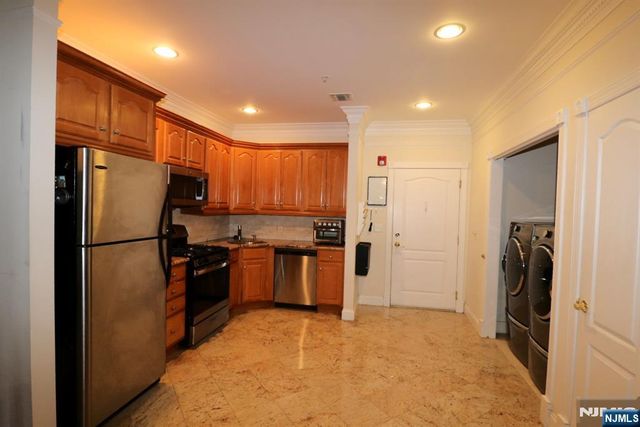 411-419 Chestnut 3C, Newark, NJ 07105