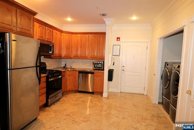 411-419 Chestnut 3C, Newark, NJ 07105