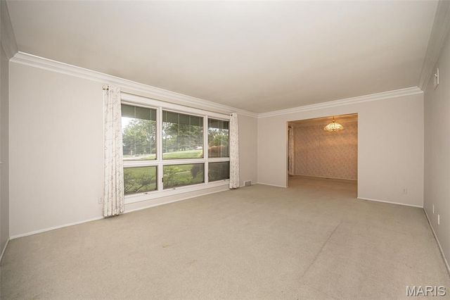 336 Hackmann Lane, Creve Coeur, MO 63141