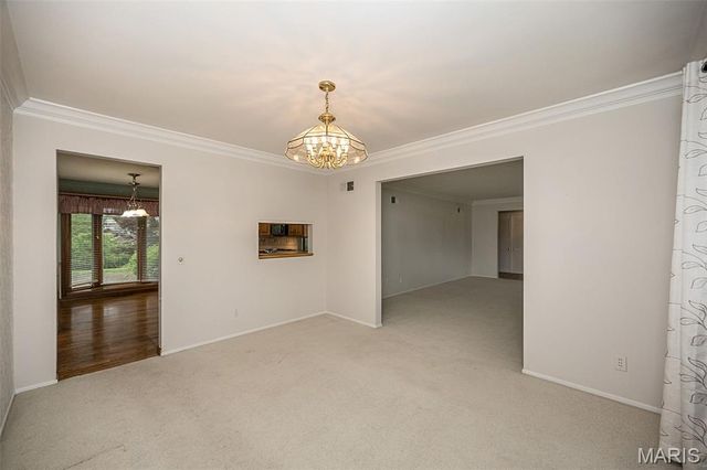 336 Hackmann Lane, Creve Coeur, MO 63141