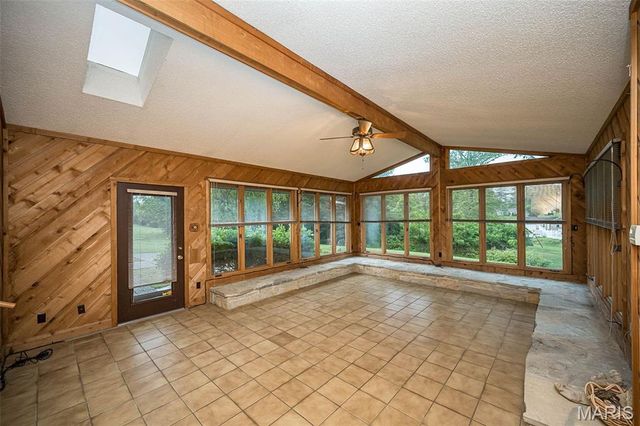 336 Hackmann Lane, Creve Coeur, MO 63141