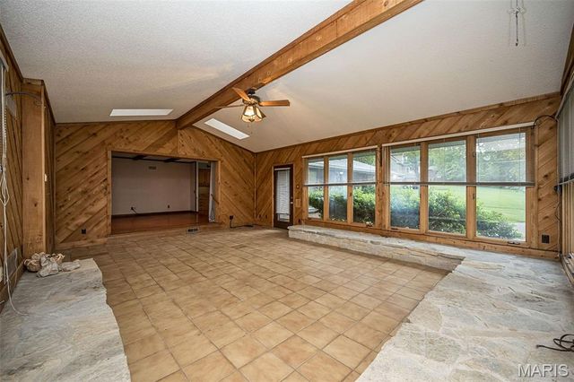 336 Hackmann Lane, Creve Coeur, MO 63141