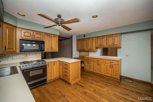 336 Hackmann Lane, Creve Coeur, MO 63141