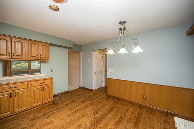336 Hackmann Lane, Creve Coeur, MO 63141